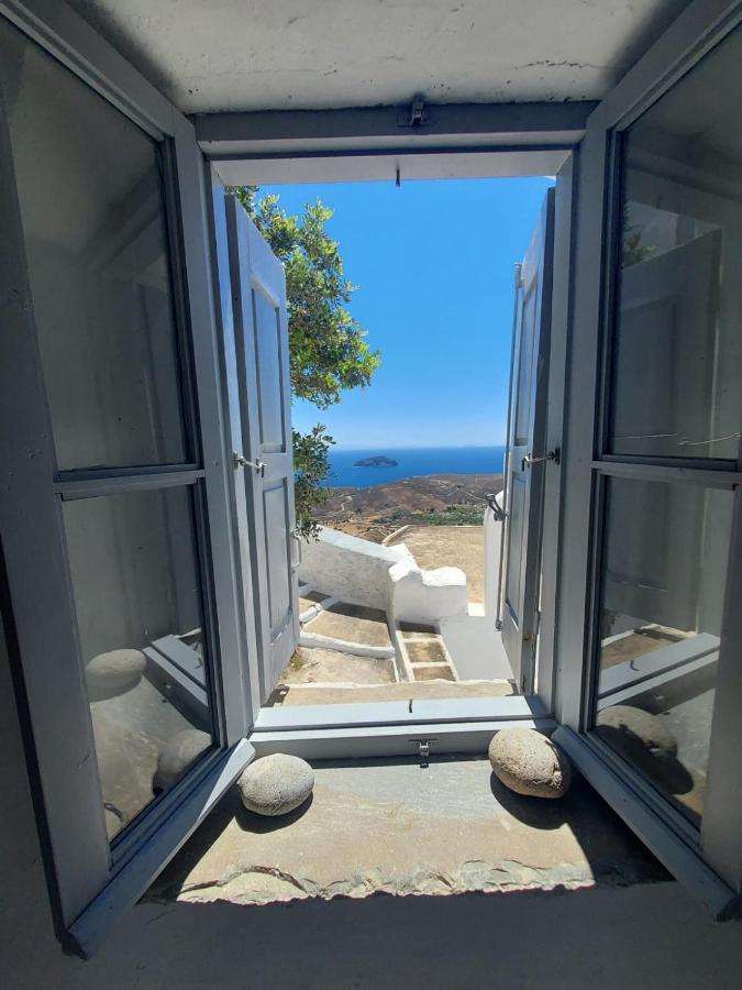 Windhouses Serifos Exterior photo