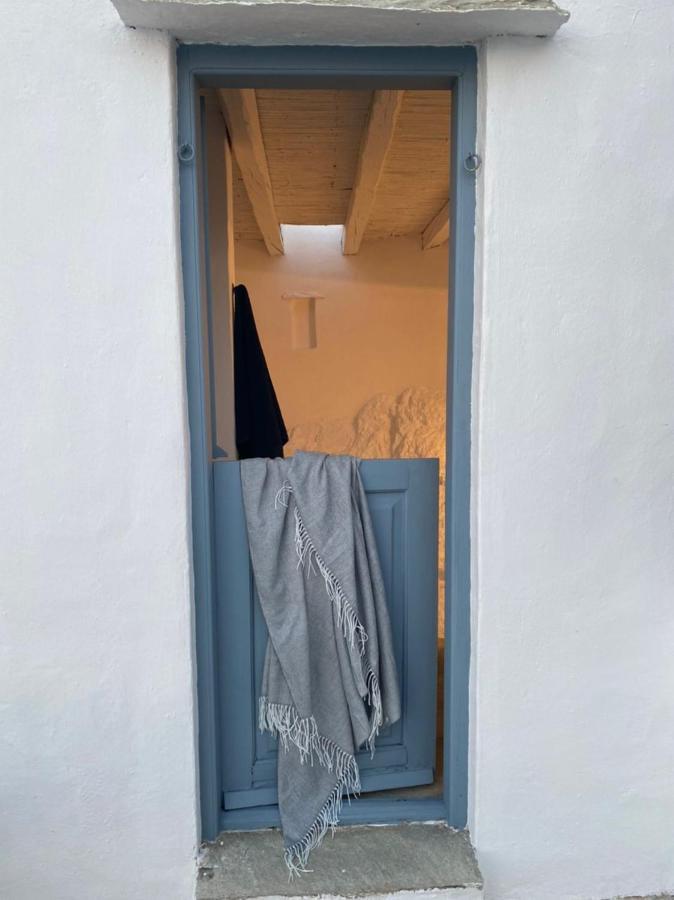 Windhouses Serifos Exterior photo