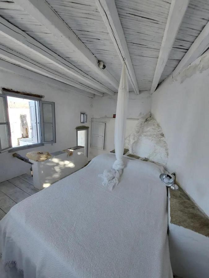 Windhouses Serifos Exterior photo